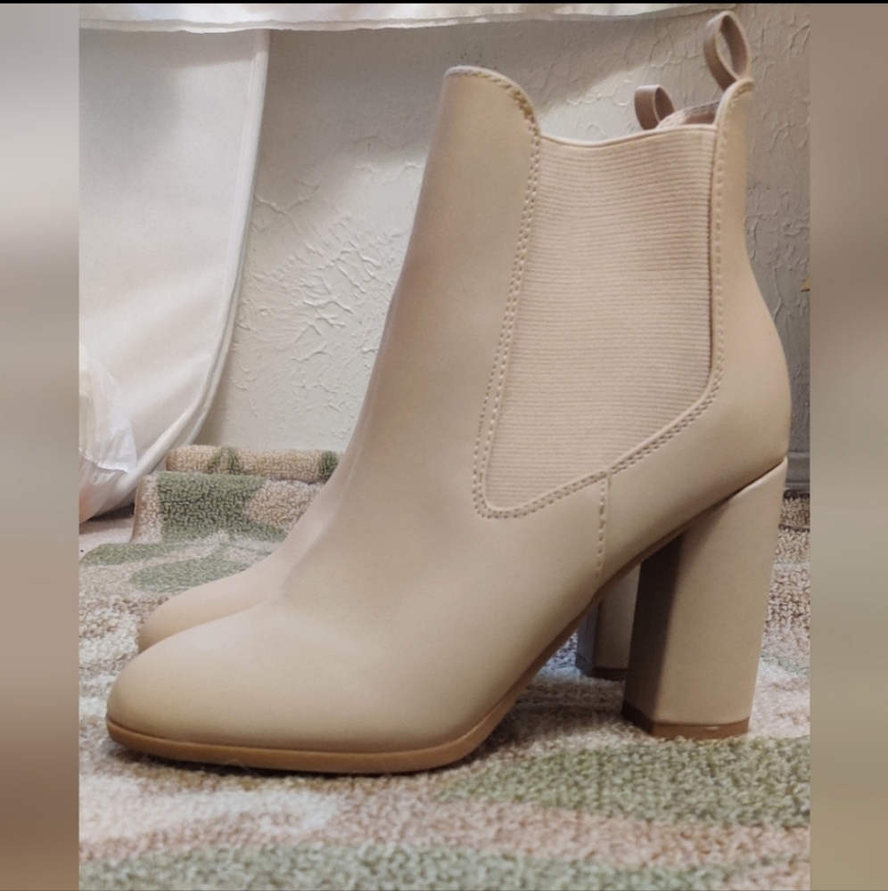 Forever 21 ankle booties